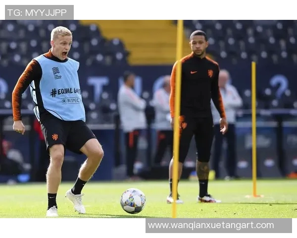 荷兰队英格兰队实力均衡,备战热火朝天 荷兰队英格兰队实力均衡,备战热火朝天